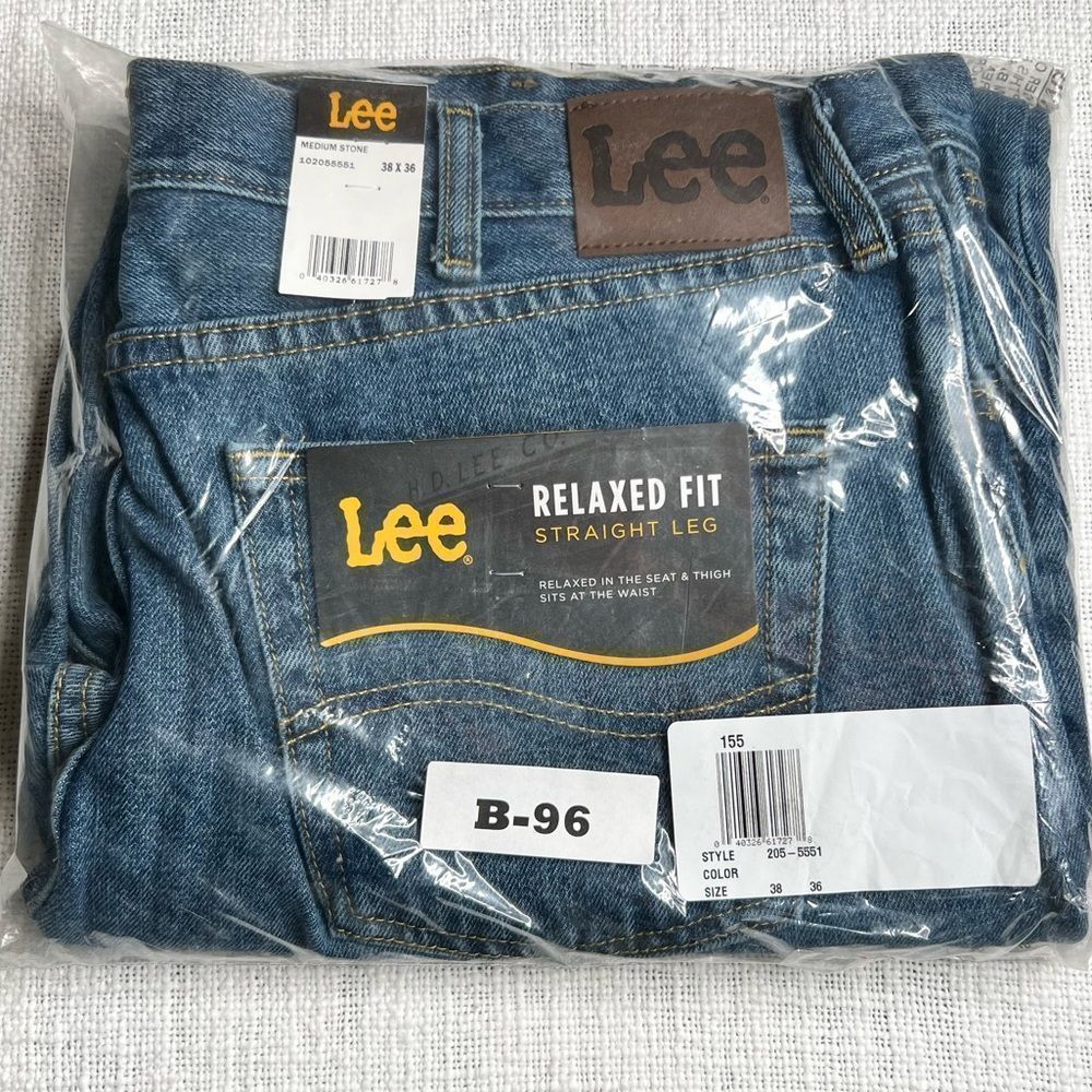 Lee Men's Relaxed Fit Straight Leg Jean in Medium Stone, 38 x 36. NWT! - Picture 7 of 10